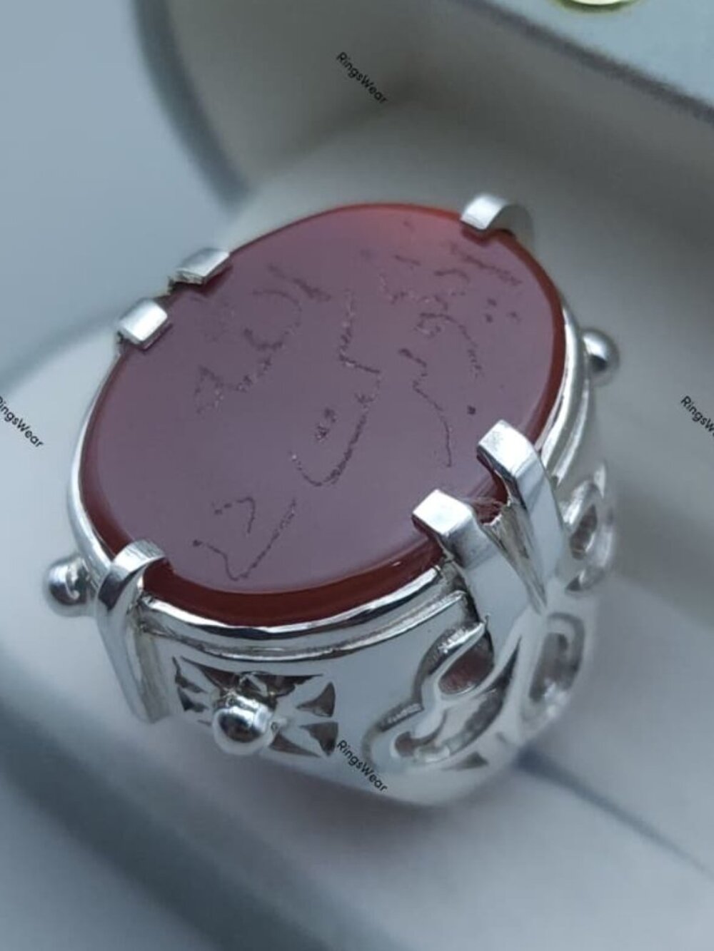 Stanley Tucci ring from the movie Devil wears Prada, Read Description first